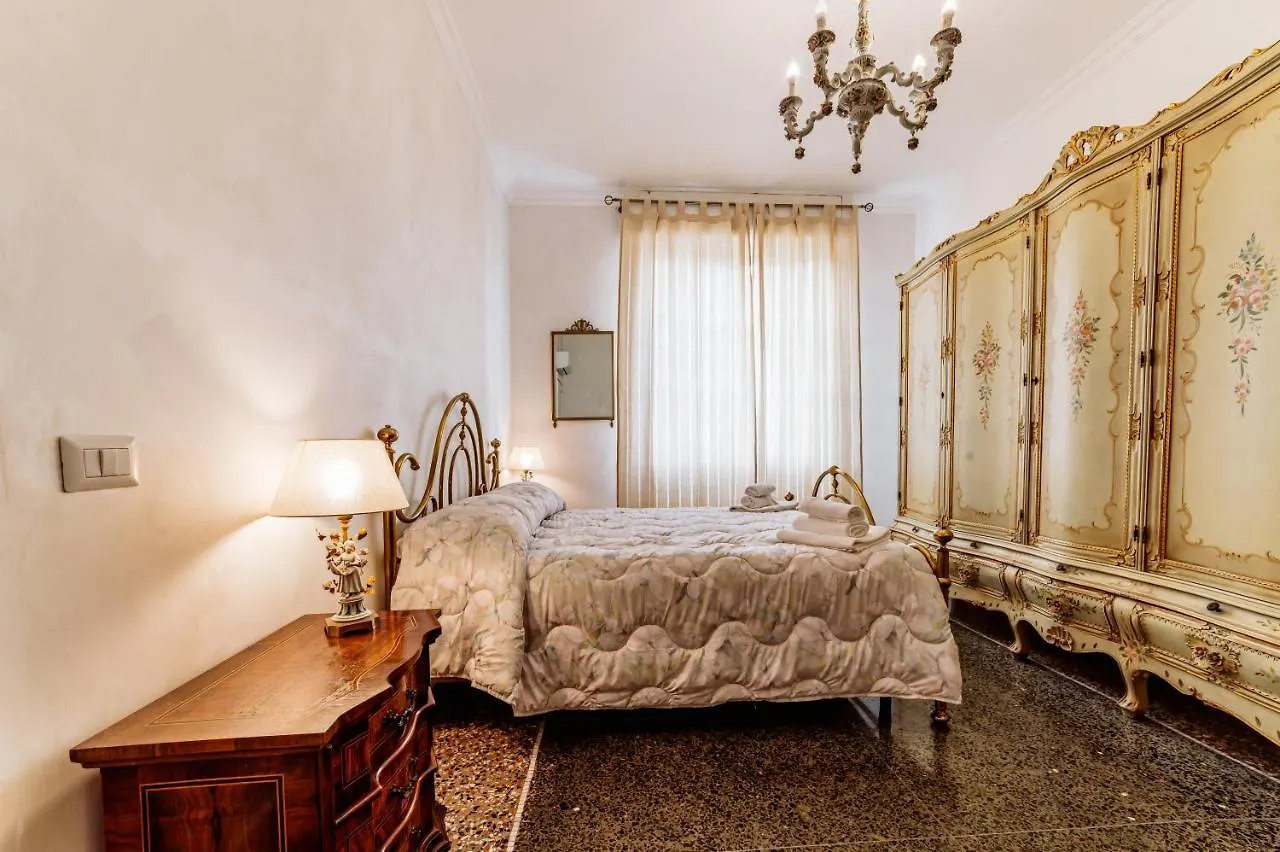 Amly Mary Roof Garden Apartment Rome Italy